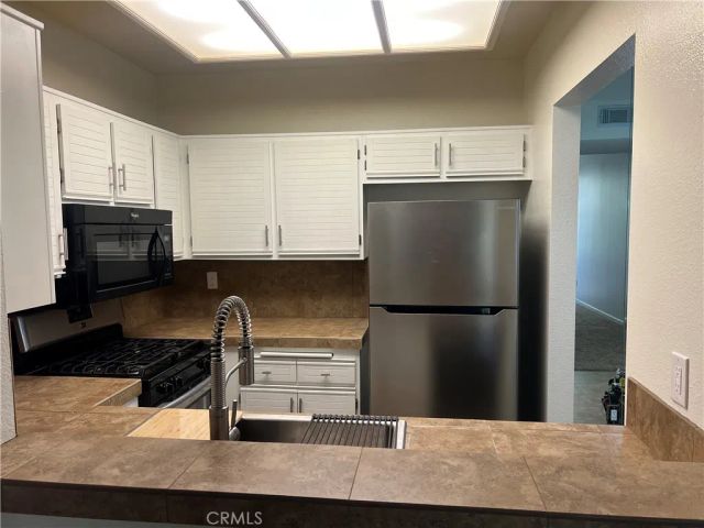 24151 Del Monte, Valencia, CA 91355