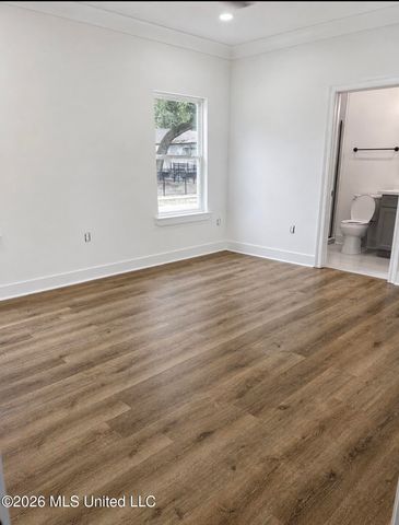 2424 Pine Avenue, Gulfport, MS 39501