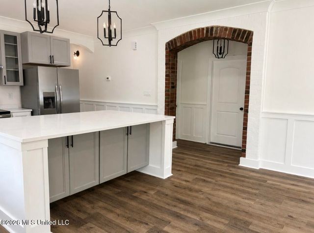 2424 Pine Avenue, Gulfport, MS 39501