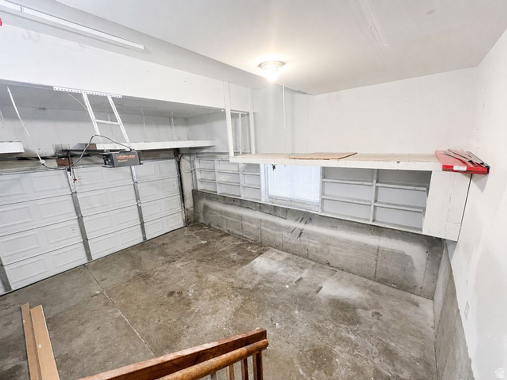 Image 30 of property listing at 3025 W WESTCOVE DR, West Valley City, UT 84119