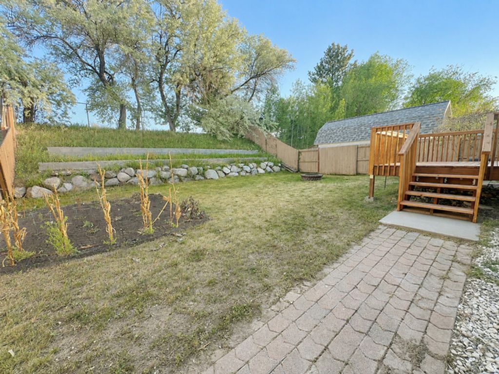 Image 35 of property listing at 3025 W WESTCOVE DR, West Valley City, UT 84119
