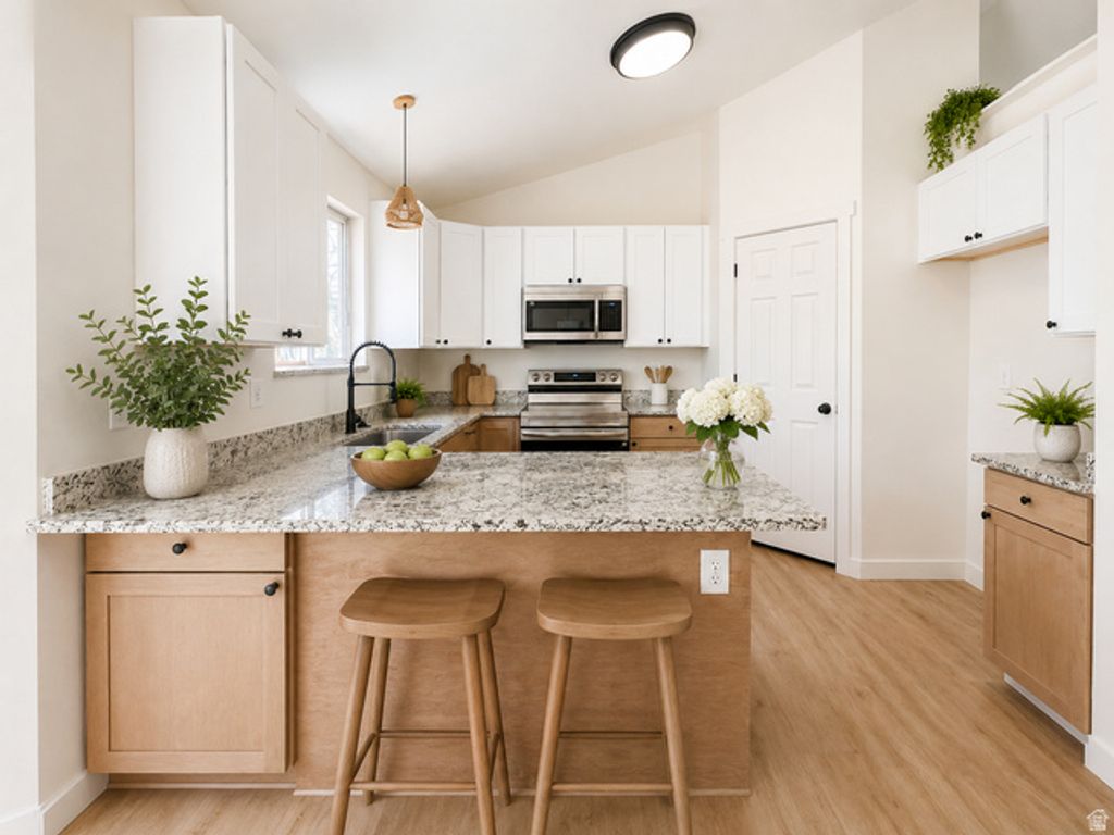 Image 5 of property listing at 3025 W WESTCOVE DR, West Valley City, UT 84119