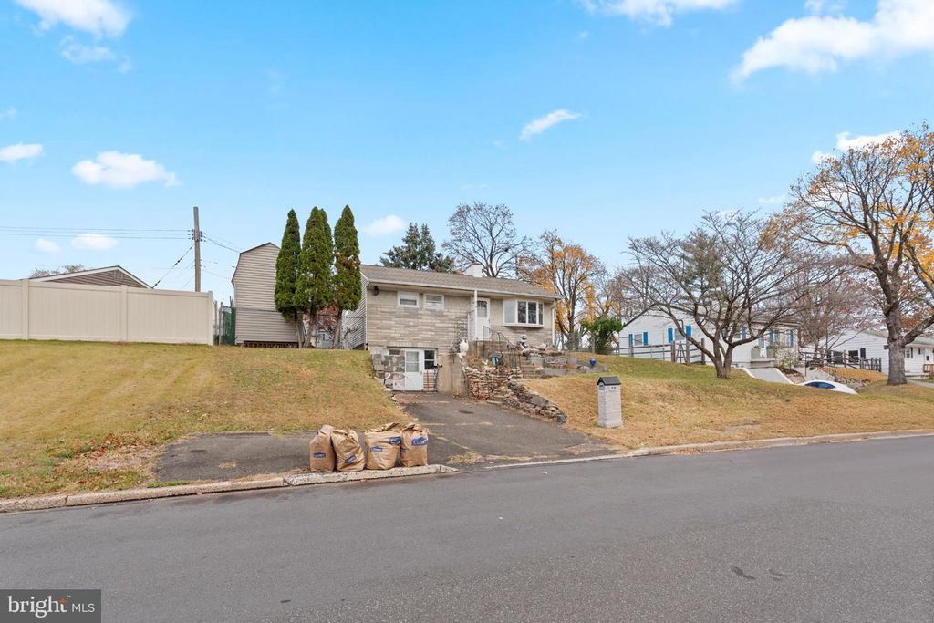 419 TEMPLE RD, Southampton, PA 18966