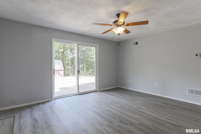 1013 S SCHMIDT Avenue, Peoria, IL 61607