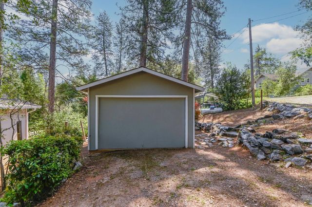 830 Sheep Ranch Rd, Murphys, CA 95247