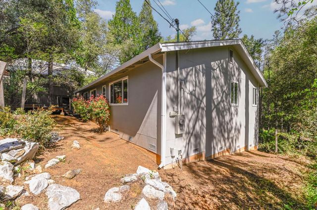 830 Sheep Ranch Rd, Murphys, CA 95247