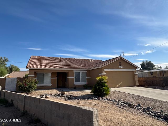 2739 E BEVERLY Lane, Phoenix, AZ 85032