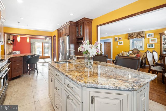 113 WHITE OAK RD, Cherry Hill, NJ 08034