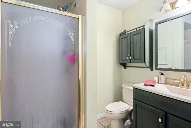 113 WHITE OAK RD, Cherry Hill, NJ 08034