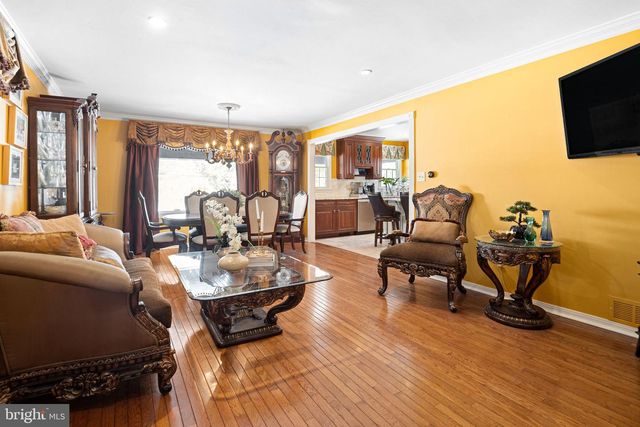 113 WHITE OAK RD, Cherry Hill, NJ 08034