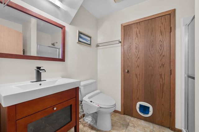 1201 25th PL NW, Minot, ND 58703