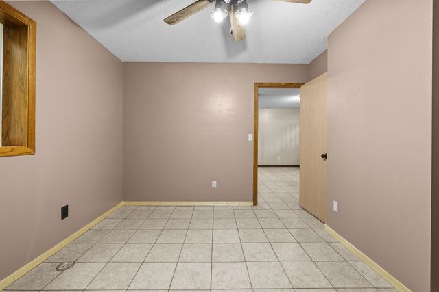 1201 25th PL NW, Minot, ND 58703