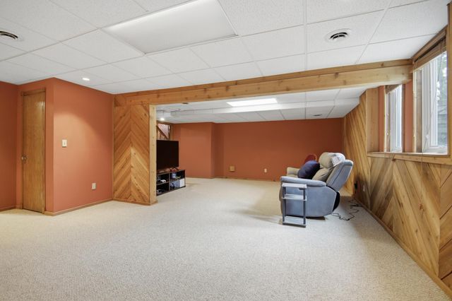 2900 6th Avenue SW, Austin, MN 55912