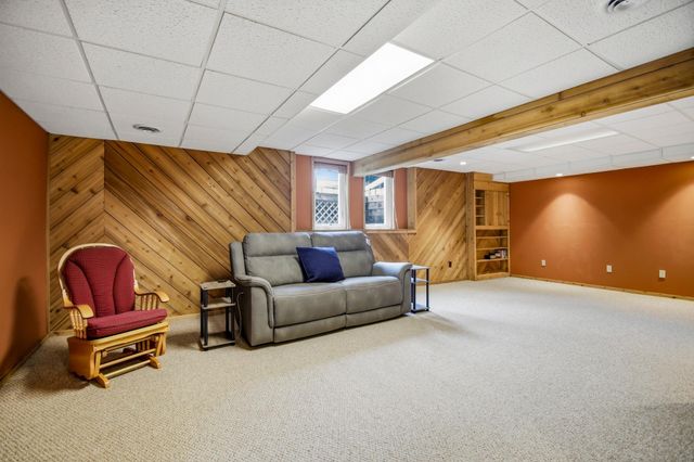 2900 6th Avenue SW, Austin, MN 55912