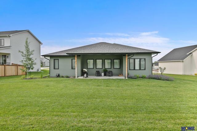 8819 Appaloosa Lane, Lincoln, NE 68520