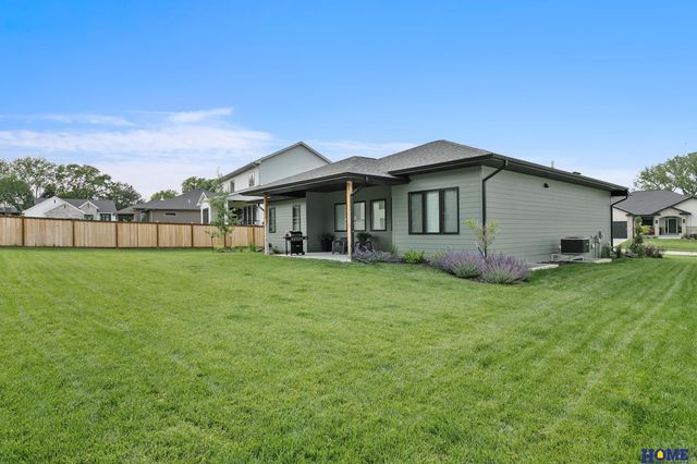 8819 Appaloosa Lane, Lincoln, NE 68520