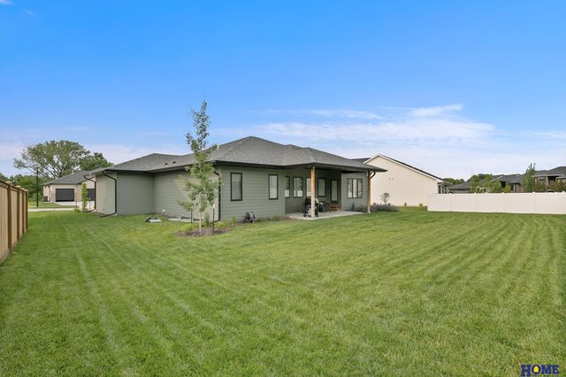 8819 Appaloosa Lane, Lincoln, NE 68520