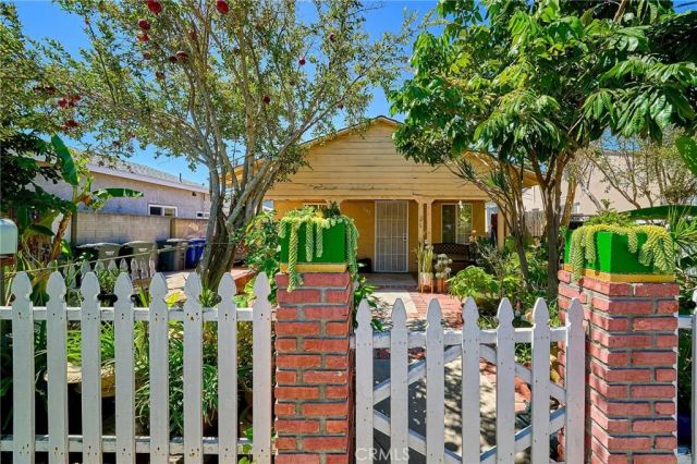 1845 Dawson, Signal Hill, CA 90755