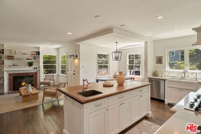 11829 Pacific Avenue, Los Angeles, CA 90066