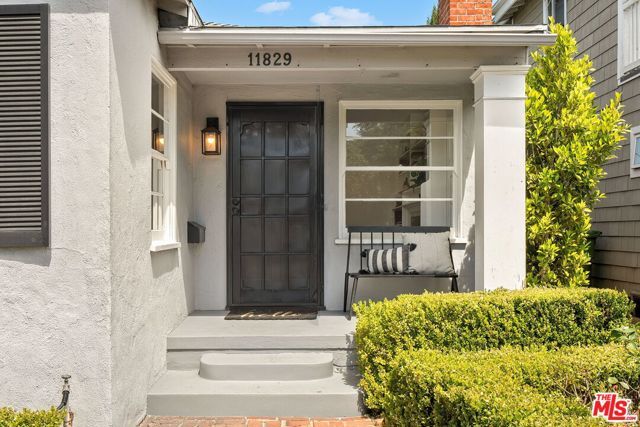 11829 Pacific Avenue, Los Angeles, CA 90066