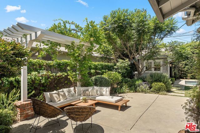 11829 Pacific Avenue, Los Angeles, CA 90066