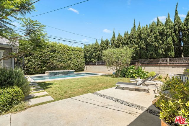 11829 Pacific Avenue, Los Angeles, CA 90066