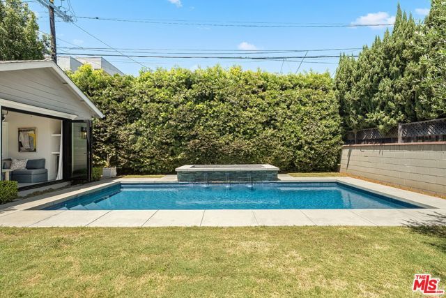 11829 Pacific Avenue, Los Angeles, CA 90066