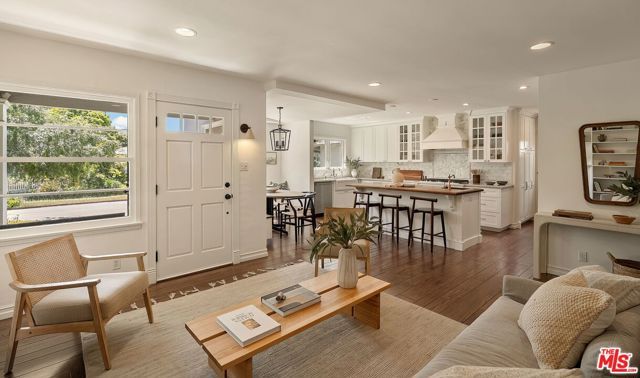 11829 Pacific Avenue, Los Angeles, CA 90066