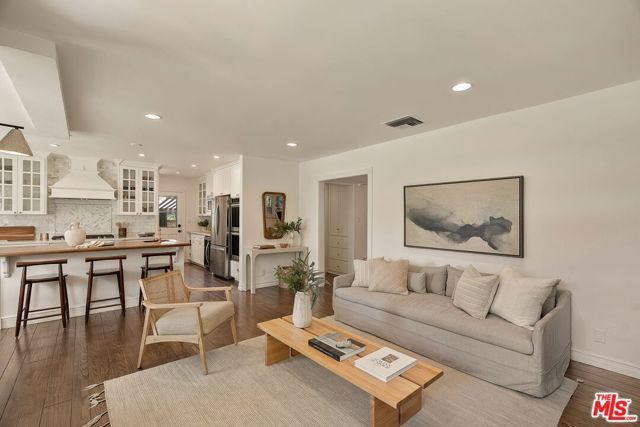 11829 Pacific Avenue, Los Angeles, CA 90066