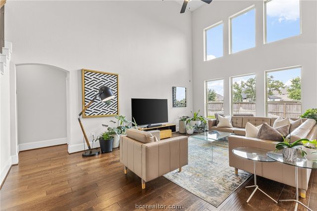 3632 Haskell Hollow Loop, College Station, TX 77845