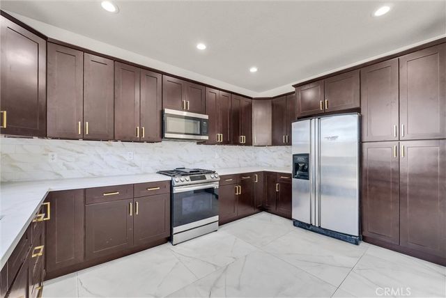 15708 Athena, Fontana, CA 92336