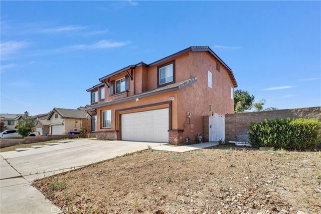 15708 Athena, Fontana, CA 92336