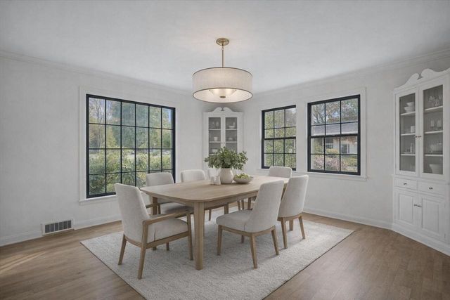 208 Maple TERRACE, Oconomowoc, WI 53066