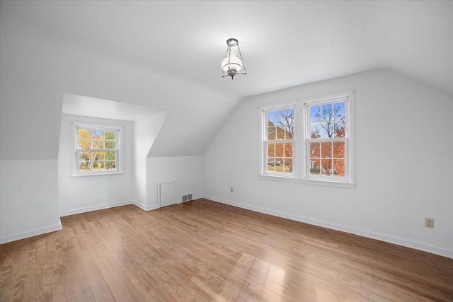 208 Maple TERRACE, Oconomowoc, WI 53066