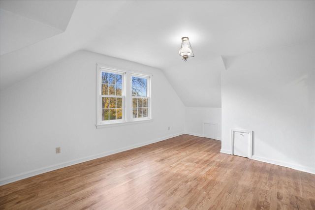 208 Maple TERRACE, Oconomowoc, WI 53066