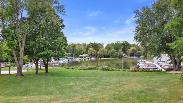 208 Maple TERRACE, Oconomowoc, WI 53066