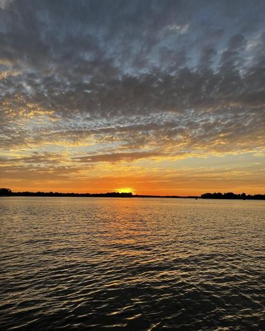 208 Maple TERRACE, Oconomowoc, WI 53066