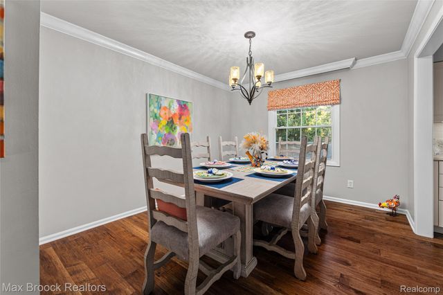 229 Barden Road, Bloomfield Hills, MI 48304