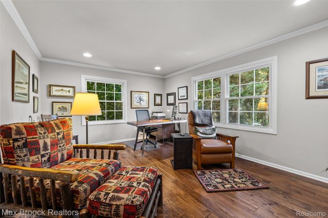 229 Barden Road, Bloomfield Hills, MI 48304