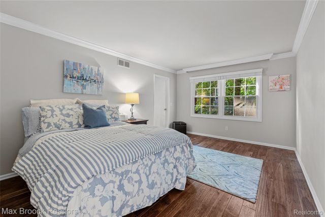 229 Barden Road, Bloomfield Hills, MI 48304