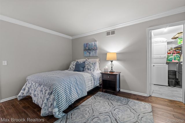 229 Barden Road, Bloomfield Hills, MI 48304