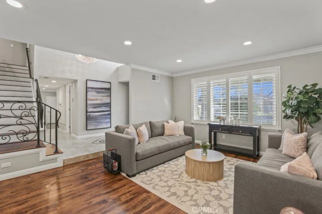 785 W Dalton, Upland, CA 91784