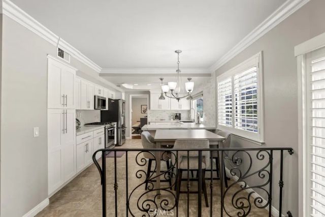 785 W Dalton, Upland, CA 91784