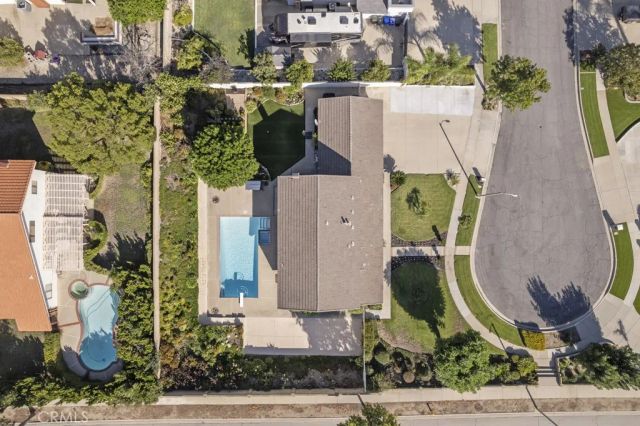 785 W Dalton, Upland, CA 91784