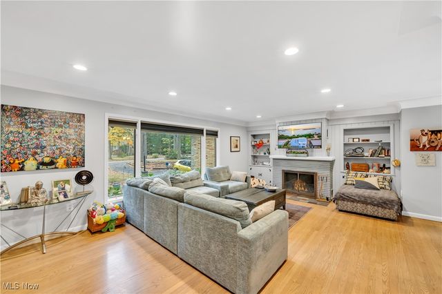 580 Parkside Boulevard, South Euclid, OH 44143