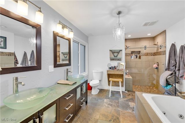 580 Parkside Boulevard, South Euclid, OH 44143