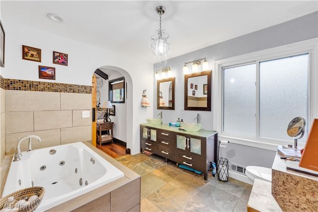 580 Parkside Boulevard, South Euclid, OH 44143