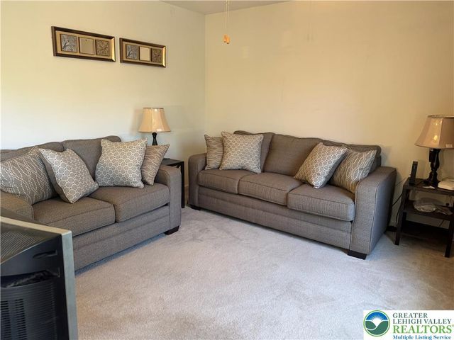 2742 Long Pond, Tobyhanna Twp, PA 18334