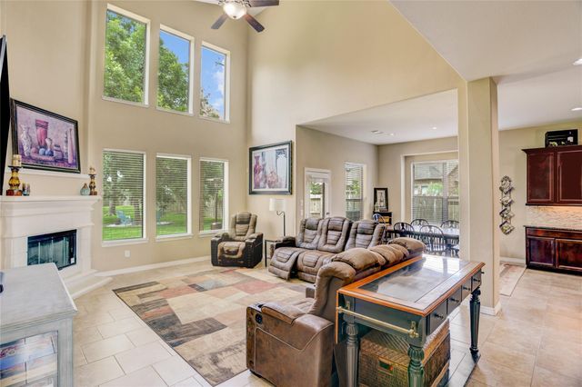 7018 Fall Creek Lane, Missouri City, TX 77459