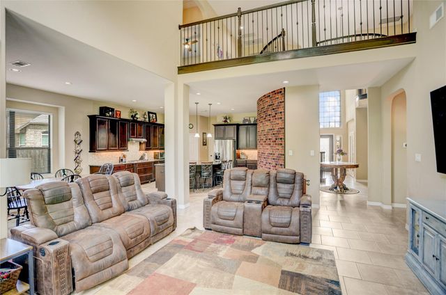7018 Fall Creek Lane, Missouri City, TX 77459